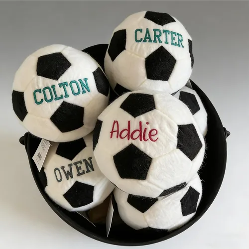 Vista 2 de Almohada de pelota de fútbol personalizada con nombre personalizado, almohada redonda de fútbol de felpa para niños y adultos, regalo de fútbol