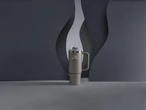 Vista 7 de Stanley Quencher H2.0 - Vaso de acero inoxidable con asa, pajilla y tapa FlowState giratoria de 3 posiciones; aislamiento térmico, sin BPA; apto
