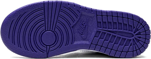 Vista 213 de Nike Kid's Dunk Low Sneaker