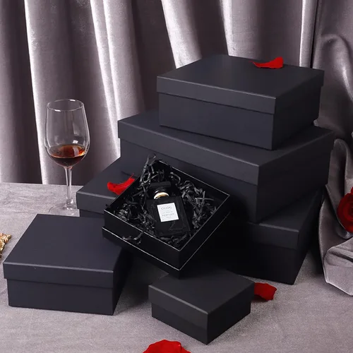 Vista 6 de Giftilious Cajas de regalo negras, un juego de 5 cajas de regalo con tapas para regalos, cajas preenvueltas para regalos, caja de regalo resistente