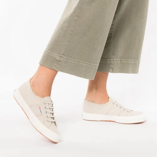 Vista 150 de Superga Tenis clásicos unisex para adultos 2750-cotu