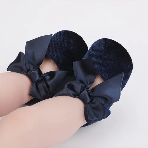 Vista 2 de HULYKA Mary Jane - Zapatos planos de goma antideslizantes para recién nacidos zapatos de vestir de princesa para niños pequeños