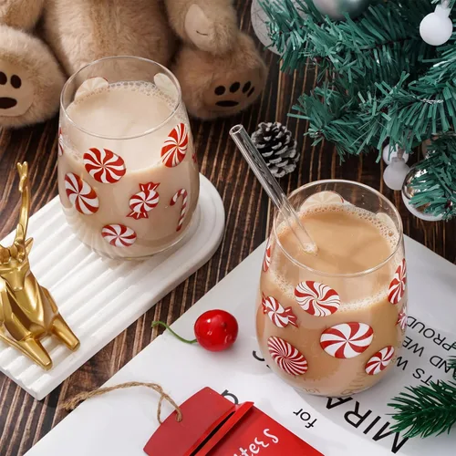 Vista 4 de Whaline 2 copas de vino sin tallo de Navidad de 17 onzas con tema de caramelo de Navidad, vasos de bastón de caramelo, vasos para suministros