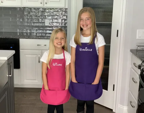 Vista 5 de Personalized Kids Apron - Chef Apron for Kids - Add a Name to Personalized Aprons for Girls or Boys Púrpura