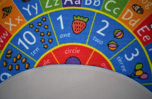 Vista 6 de KC Cubs Alfombra educativa antideslizante con alfabeto, números y formas de 3 x 3 pulgadas, para niños, guardería, aula, sala de juegos, guardería