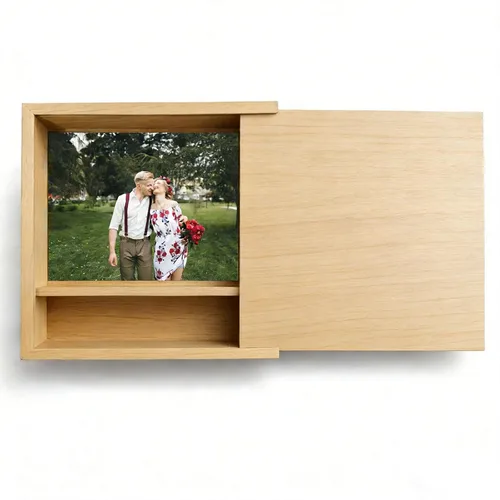 Vista 8 de Caja de regalo de madera pequeña personalizada con tapa deslizante, caja USB de recuerdo de madera personalizada con grabado láser con nombre
