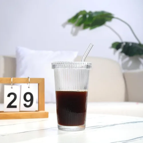 Vista 5 de Joeyan Vaso de vidrio con tapa y pajita, taza de café helado transparente acanalada, vasos vintage, cristalería acanalada para jugo, batido, agua