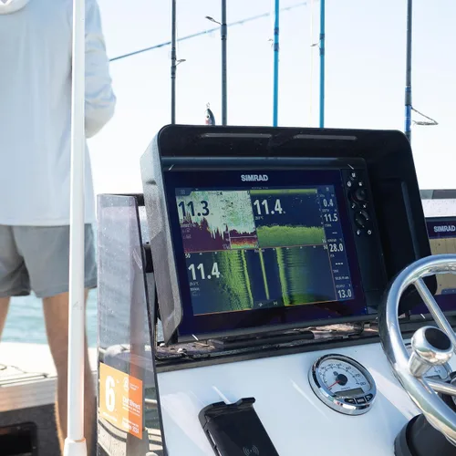 Vista 6 de BerleyPro Lowrance - Visera buscadora de peces, cubierta solar y reducción de deslumbramiento, compatible con HDS Live/PRO, Elite FS, revelación