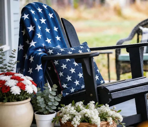 Vista 2 de Juego de 2 fundas de almohada patrióticas de felpilla con estrellas geométricas, 18 x 18 pulgadas, decoración americana para el día