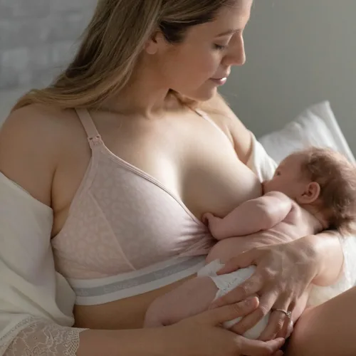 Vista 4 de BRAVADO! DESIGNS Women's Original Nursing Bra, Regular Full Extended Cups Maternity Bra for Breastfeeding