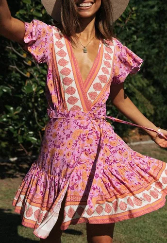 Vista 3 de ZESICA - Vestido corto con cuello en V cruzado para mujer, estampado floral bohemio, con vuelos, acampanado, vestido de verano 2024 para la playa