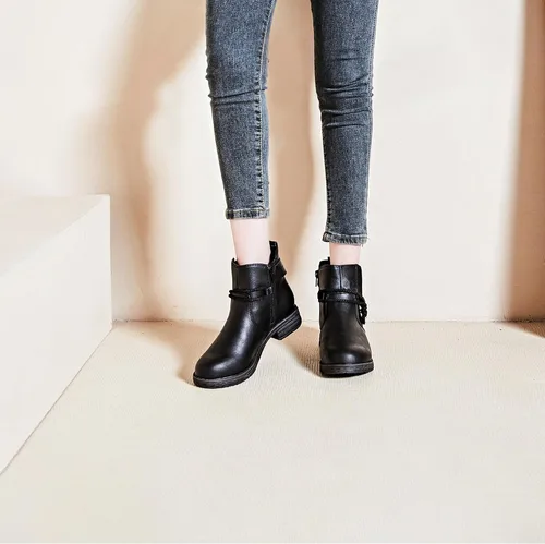 Vista 5 de Ataiwee Botines para mujer, tacón grueso con cremallera lateral, botines cortos de moda.