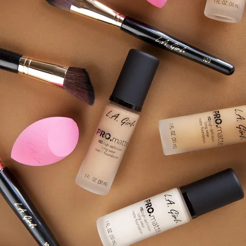 Vista 10 de L.A. Girl PRO.Matte Foundation, Sand GLM678 (Paquete de 2)