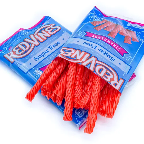 Vista 4 de Sugar Free Red Licorice Twists 5oz Bags (4 Pack) Strawberry Flavored, Chewy Candy, Smart Sweets