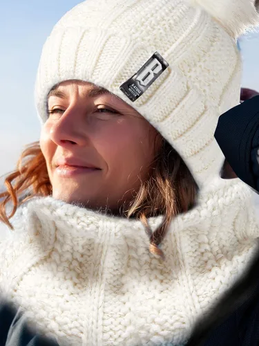 Vista 5 de 5 Pieces Women Winter Ski Outing Set, Knit Hat Scarf Gloves Earmuffs Stockings