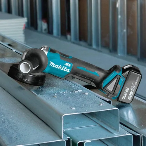 Vista 4 de Makita XAG11T 18V LXT® Amoladora Angular/Cortadora Inalámbrica de 4-1/2” / 5" sin Escobillas de Iones de Litio, con Interruptor de Pala y Freno