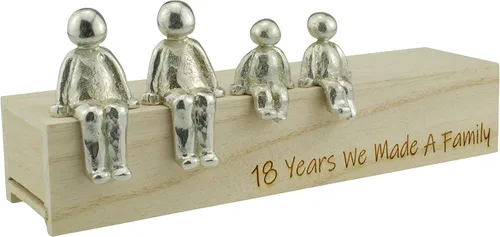 Vista 6 de Pirantin Idea del 18 aniversario – 18 años hicimos un adorno de metal familiar – Elige tu combinación familiar (1 niño)