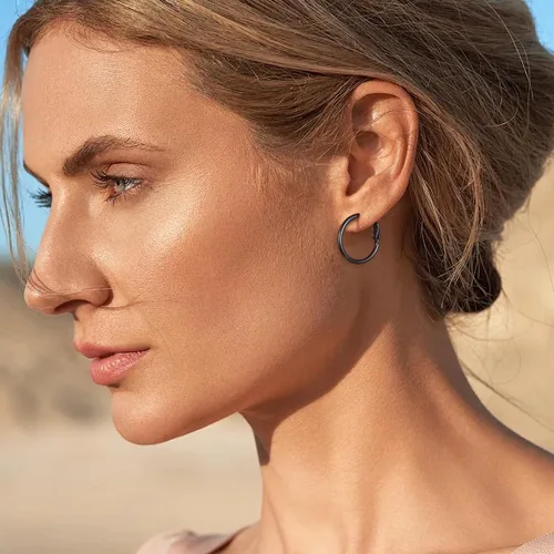 Vista 3 de Gacimy Aretes de aro de oro para mujer, aros finos chapados en oro de 14 Negro