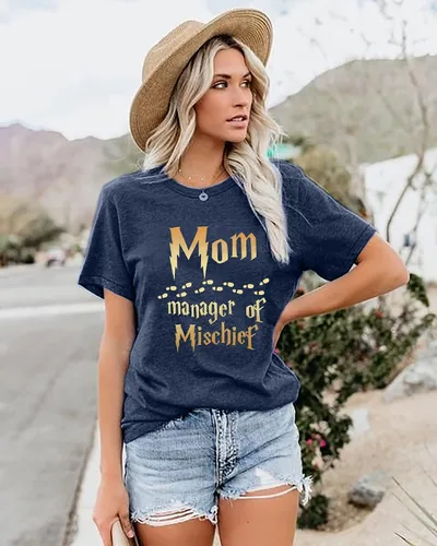 Vista 2 de Camiseta divertida para mujer, camiseta de gerente de travesuras, camiseta fantástica para mamá, mago, camiseta mágica para el día de la madre