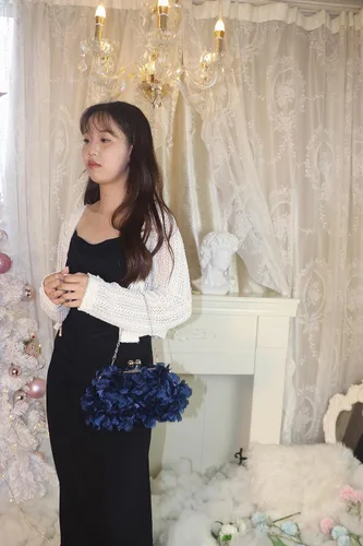 Vista 4 de Bolso de noche para mujer, diseño floral, para boda, baile de graduación, beso