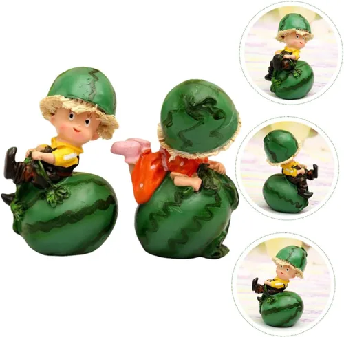 Vista 9 de Estatua de resina de dibujos animados de 2 piezas, figuras únicas de muñeca de sandía para decoración del hogar, ornamento de escritorio, festival