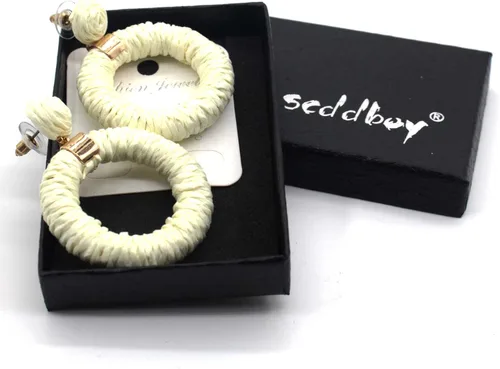 Vista 4 de Aretes de rafia para mujer, aretes bohemios, hechos a mano, trenzados, aretes colgantes