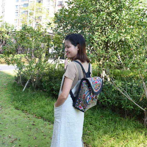 Vista 7 de Mochila de lona única vintage para mujer con bordado floral