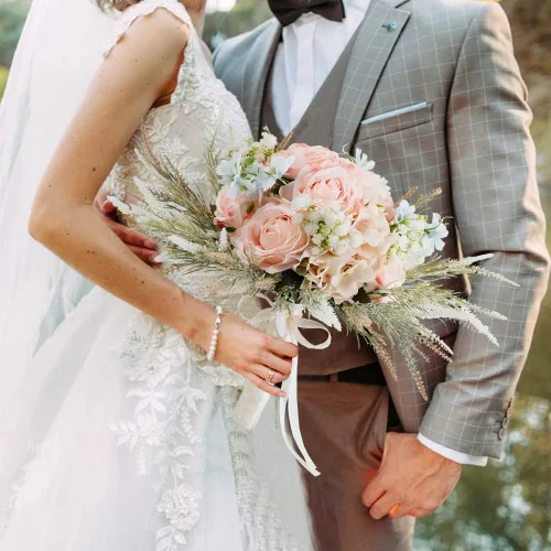 Vista 6 de LESING Ramos de novia de 11.8 pulgadas, rosas artificiales hechas a mano, románticos, para novia, dama de honor, celebración de flores, 11.8 Ramo