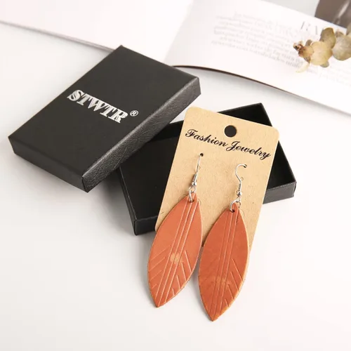 Vista 5 de Pendientes de hoja de cuero para mujer, con colgante de moda, para primavera, verano y otoño, Cuero, no conocido