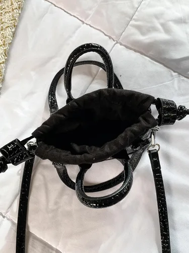 Vista 3 de Verdusa Bolso cruzado metálico para mujer, bolso de hombro con cordón