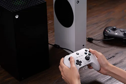 Vista 5 de 8Bitdo Ultimate Wired Controller for Xbox Series X, Xbox Series S, Xbox One, Windows 10 & Windows 11 - Officially Licensed (White)