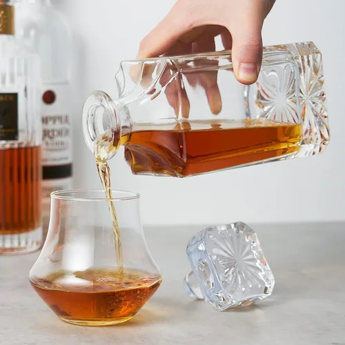 Vista 6 de True Clarity - Decantador de whisky con tapón, decantador de licor de vidrio para bourbon, escocés, vodka, licores, artículos esenciales de la cueva