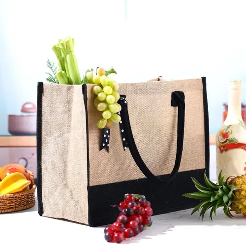 Vista 5 de Peryiter Juego de 8 bolsas de yute negras con asas, bolsas de arpillera grandes reutilizables con cinta de lunares para regalo de dama de honor