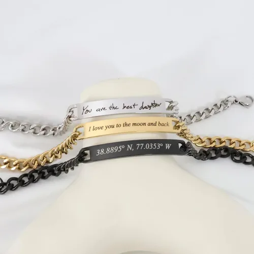 Vista 6 de Pulsera Grabada Personalizada con Escritura a Mano Personalizada o Texto Mecanografiado Pulsera de Cadena Bordillo de Acero Inoxidable en Acabado