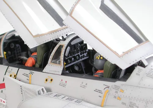 Vista 5 de Tamiya 60314 – 1: 32 Mcdonell D. 4EJ Phantom II Jet