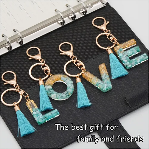 Vista 3 de TTYY Llavero con letra inicial del alfabeto para mujer, regalo para niñas pequeñas, borla y mariposa, llavero para mochila