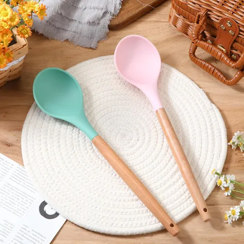 Vista 4 de Patelai 2 cucharas de silicona antiadherentes para mezclar de cocina, cucharas de servir con mango de madera, resistentes al calor, cucharas de Verde