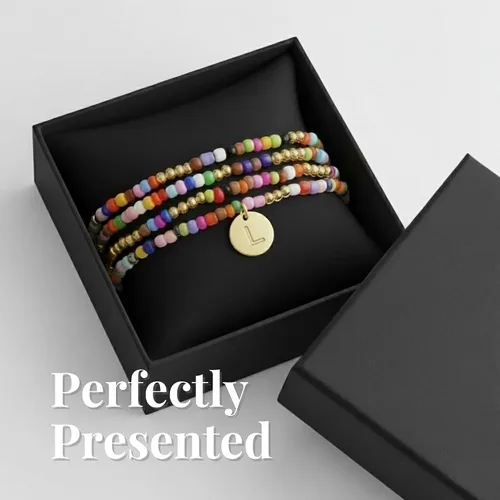 Vista 3 de Juego de 4 pulseras con iniciales de cuentas de colores, joyería apilable personalizada, pulseras elásticas ajustables para mujer, juego de pulseras