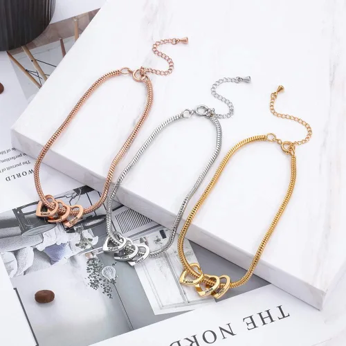 Vista 6 de LoraPetid Tobillera personalizada con dije para mujer, cadena de tobillera ajustable plateadadorada con corazón de 2, 3, 4, 6, con nombre