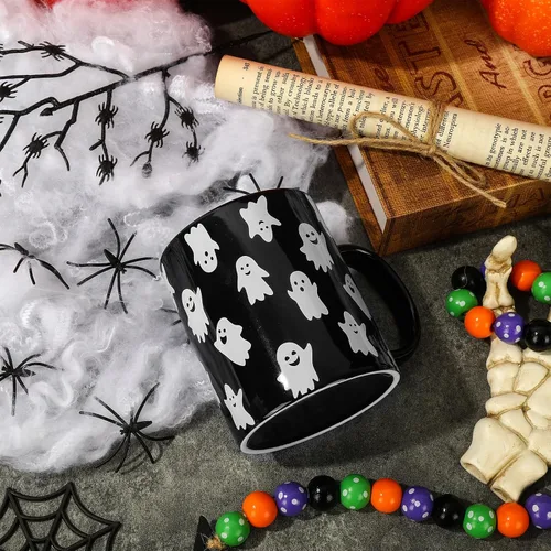 Vista 6 de Whaline Taza de Halloween de 12 onzas con diseño de fantasma, taza de café con fantasmas negros y blancos de cerámica, tazas de fiesta de Halloween
