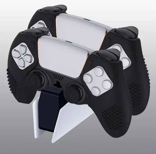 Vista 3 de PlayVital Funda de silicona ergonómica con tachuelas 3D para PS5 compatible con la estación de carga fundas protectoras de goma con 6 tapas