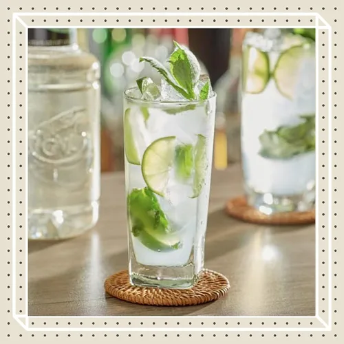 Vista 4 de Finest Call Mezcla de bebida de jarabe con sabor a menta premium, botella de 1 litro (33.8 onzas líquidas), paquete de 3 Cool, Crisp, & Refreshing