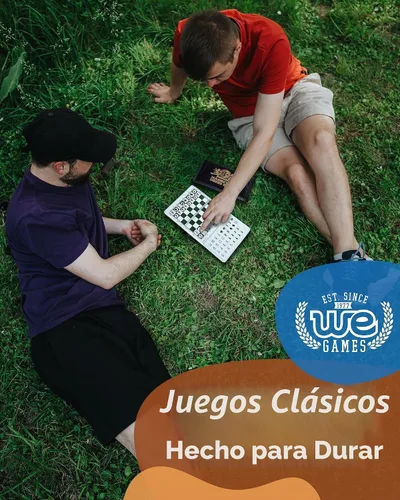 Vista 9 de WE Games Juego de ajedrez magnético de viaje mini – Tablero plegable de 6 pulgadas con piezas duraderas de vinilo y reinas extra – Juego de ajedrez