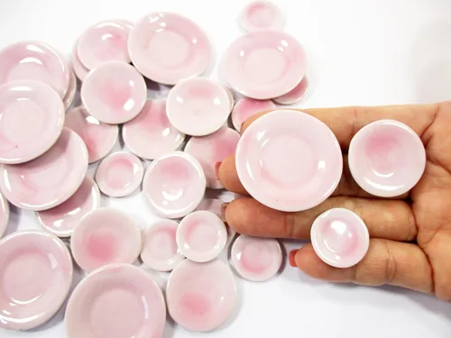 Vista 7 de Casa de muñecas en miniatura de cocina de cerámica 36 platos mixtos color rosa - 5085 Pink plates ceramic craft, tiny kitchenware tableware lot