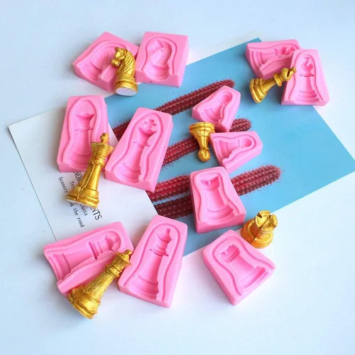 Vista 3 de Juego de 6 piezas de ajedrez internacional 3D Kit de moldes de caramelo de chocolate, herramienta de decoración de fondant de silicona de ajedrez