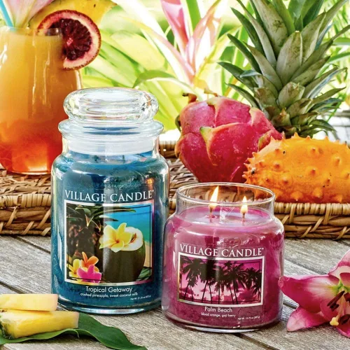 Vista 2 de Village Candle Palm Beach - Vela perfumada en tarro de vidrio de 16 onzas, tamaño mediano