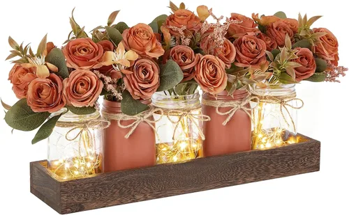 Vista 8 de Mkono Luces de Frasco Mason Centro de Mesa Decoración de Mesa para Comedor Bandeja de Madera Estilo Granja con 3 Frascos Flores Piezas Centrales