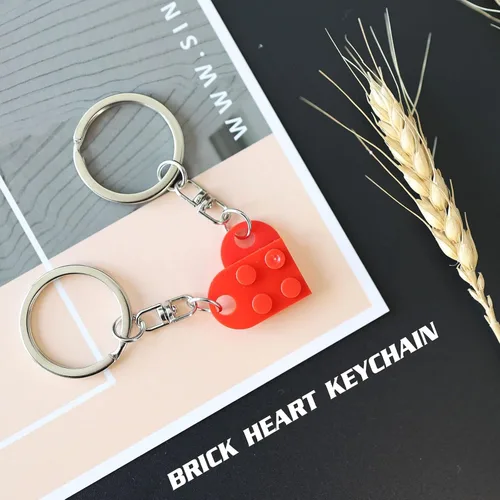 Vista 3 de Heart Keychain Set for Couples, Brick Heart Keychain for Boyfriend Girlfriend, 2 Pcs Matching Heart Colorful Keychains.