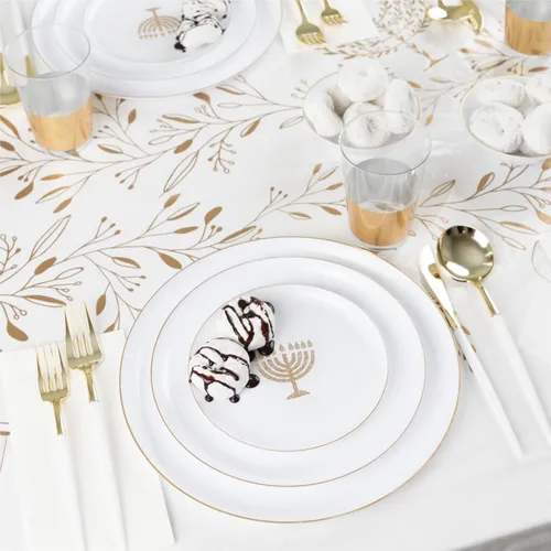 Vista 2 de EcoQuality Mantel desechable de Hanukkah – Suministros para fiestas temáticas de Janucá – Mantel rectangular de plástico para festivales, 54 x 108