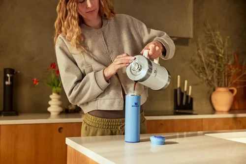 Vista 6 de STANLEY Transit FlipTop - Taza de viaje para café a prueba de fugas, acero inoxidable aislado al vacío, se mantiene caliente o fría durante horas